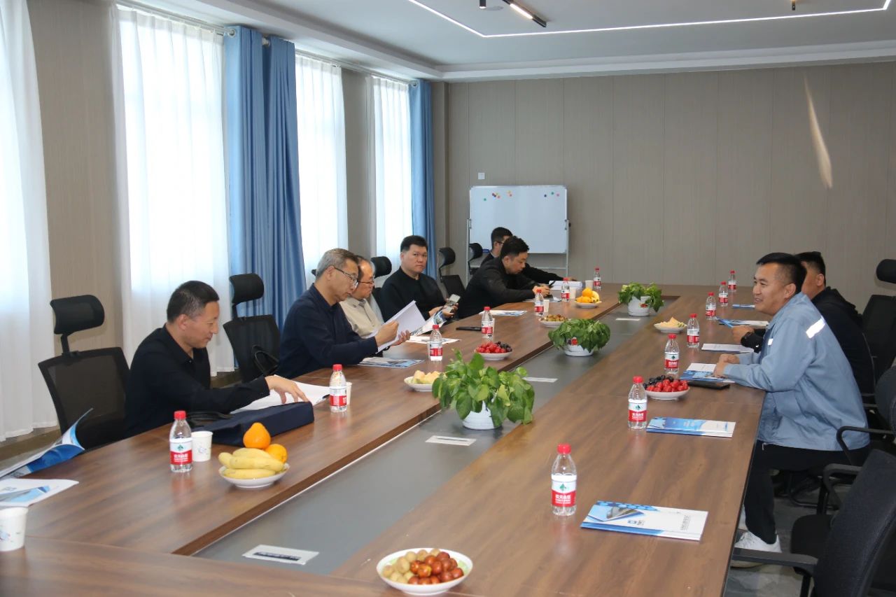 昌吉州人民檢察院黨組副書記、檢察長張斌同志一行蒞臨公司調研！